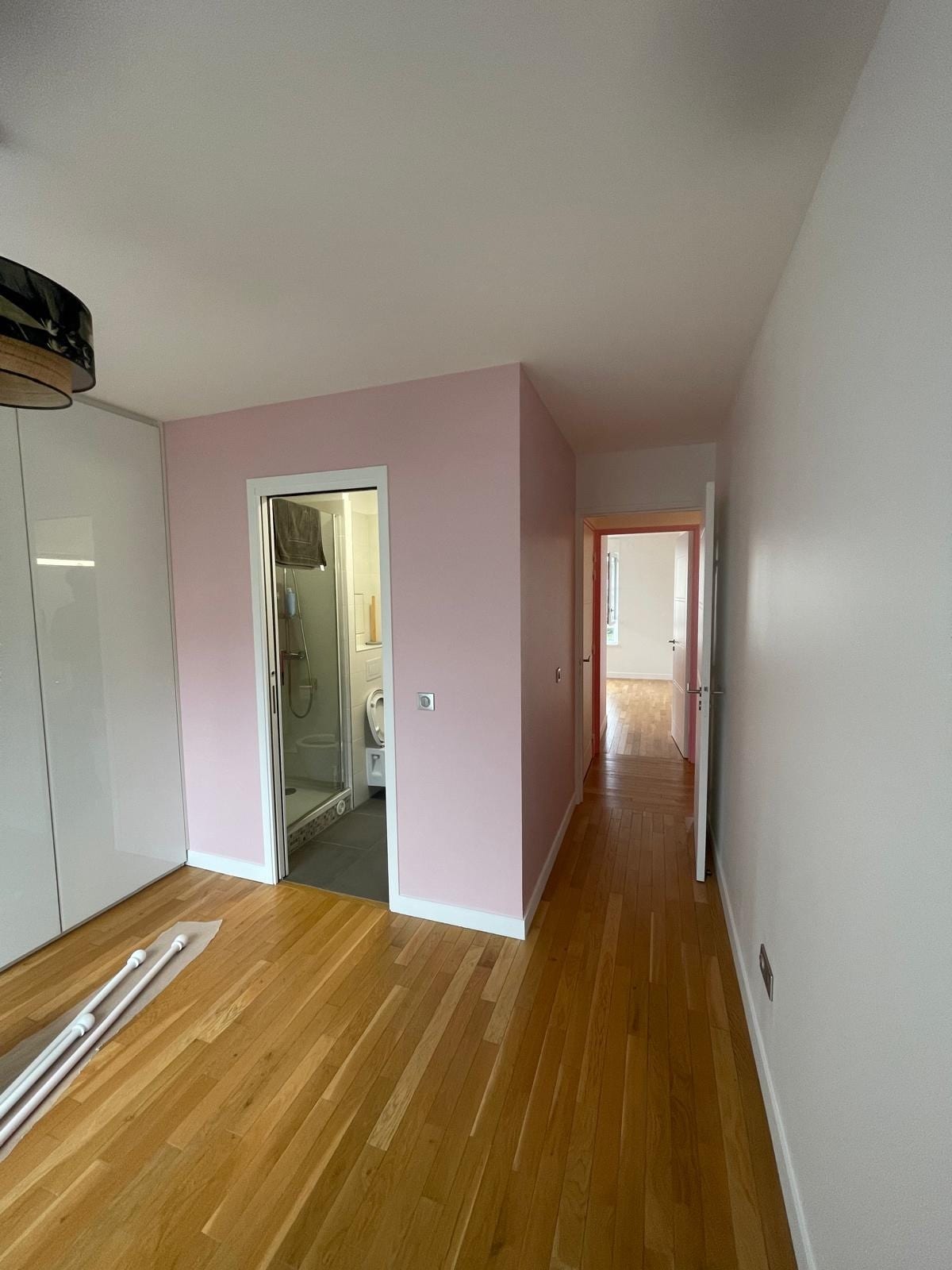Couloir et chambres en couleurs à Boulogne-Billancourt, photo du chantier
