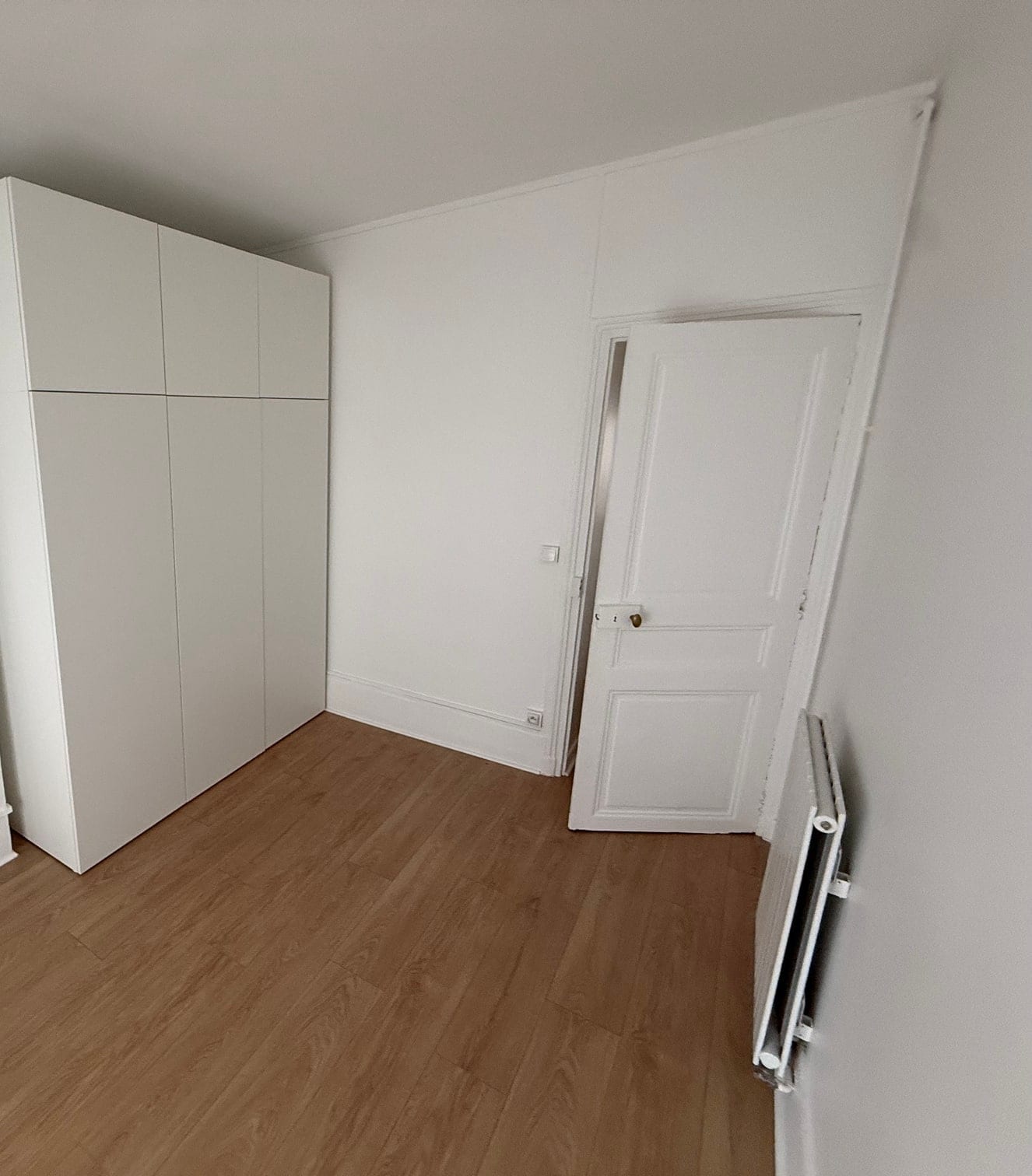 Deux chambres et un couloir repeints en blanc à Paris 17e, photo du chantier