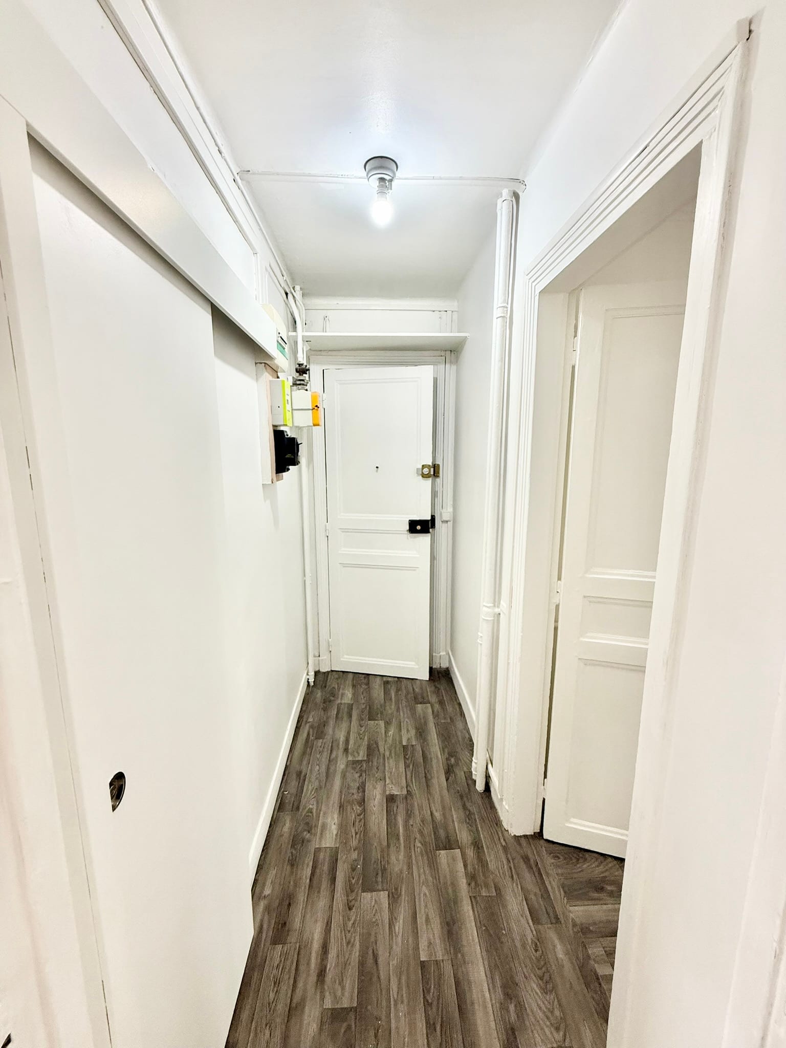 Peinture intérieure — Peinture complète d'un T2 de 30 m² à Paris 15e, cuisine séparée comprise (photo 2)