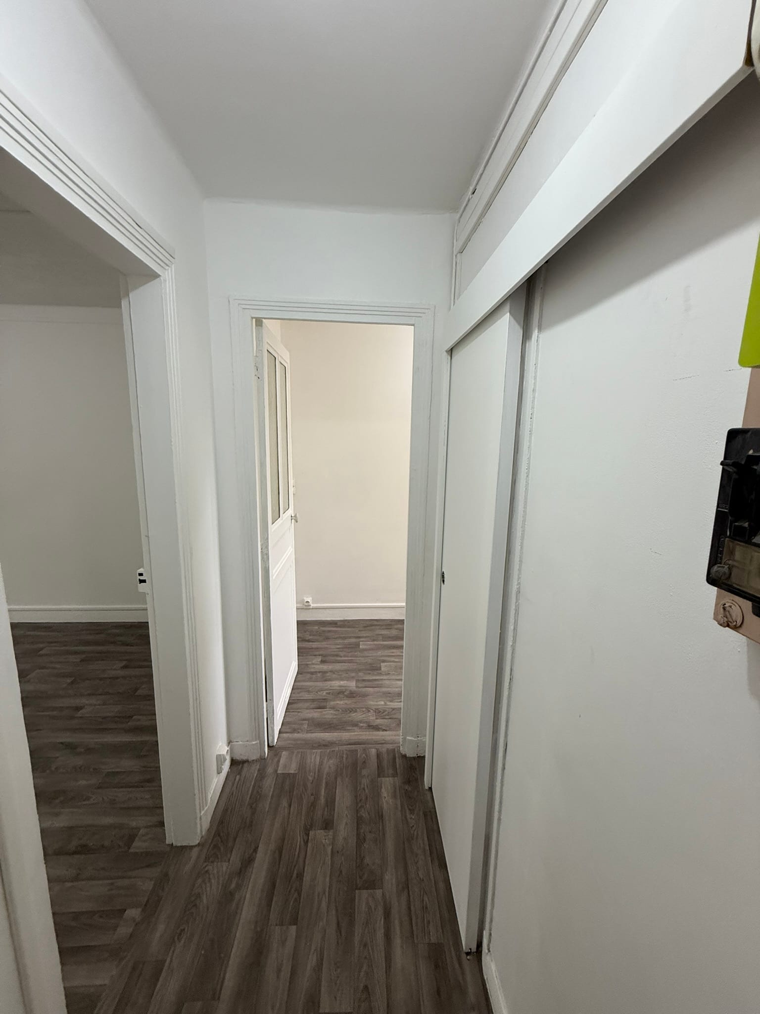 Peinture intérieure — Peinture complète d'un T2 de 30 m² à Paris 15e, cuisine séparée comprise (photo 3)